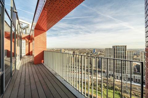 undefined, City Island Way, London E14