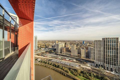 undefined, City Island Way, London E14