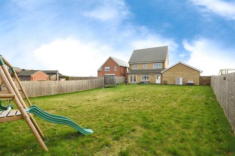 undefined, Field View, Wethersfield, Braintree