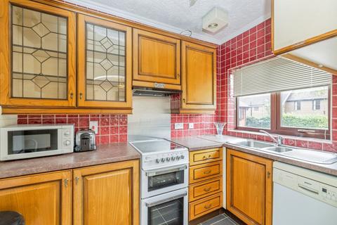 1 bedroom flat for sale, High Street, Bushey