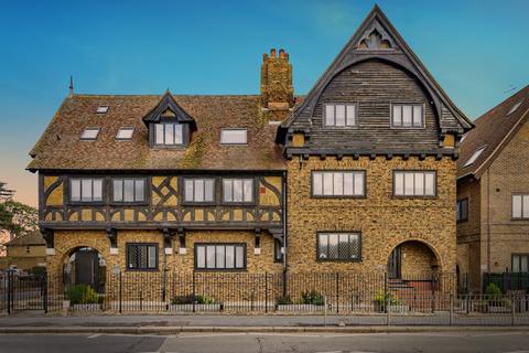 1 bedroom apartment for sale, High Street, Bushey