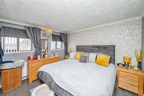 3 bedroom terraced house for sale, Magdalen Way, Gorleston, Great Yarmouth