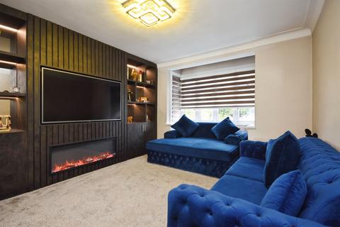 4 bedroom semi-detached house for sale, Chelmsford Road, Shenfield, Brentwood