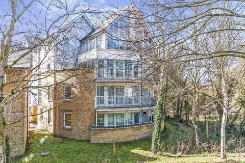 Bingley Court, Canterbury