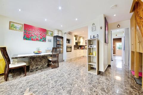 3 bedroom semi-detached house for sale, Aldridge Avenue, Edgware