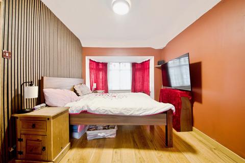 3 bedroom semi-detached house for sale, Aldridge Avenue, Edgware
