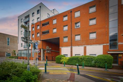 2 bedroom penthouse for sale, Loates Lane, Watford