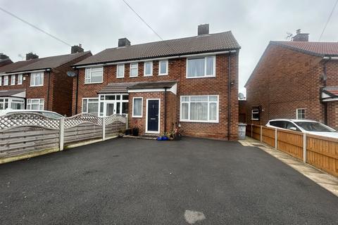 3 bedroom semi-detached house to rent, Redlands Road, Solihull B91