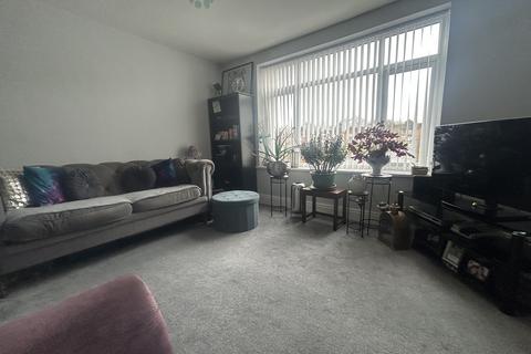 3 bedroom semi-detached house to rent, Redlands Road, Solihull B91