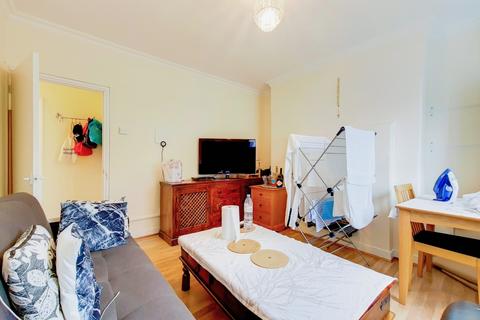 1 bedroom apartment for sale, Wandsworth Road, London