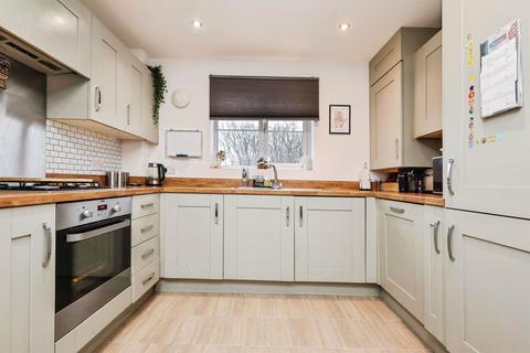 2 bedroom apartment for sale, Field Sidings Way, Himley View, Kingswinford