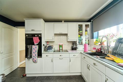 5 bedroom detached house for sale, Tasmania Way, Eastbourne