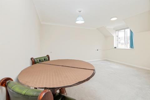 undefined, Lower High Street, Watford