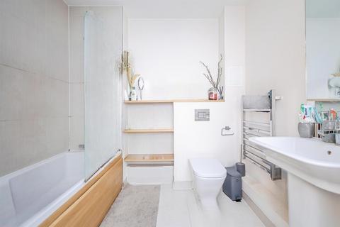 1 bedroom flat for sale, Ocean Drive, GILLINGHAM