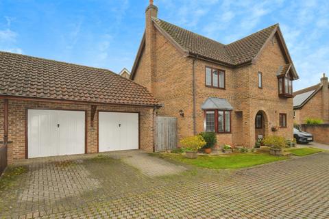 4 bedroom detached house for sale, St. Aubins Crescent, Heighington, Lincoln