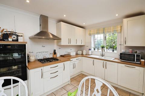 4 bedroom detached house for sale, St. Aubins Crescent, Heighington, Lincoln
