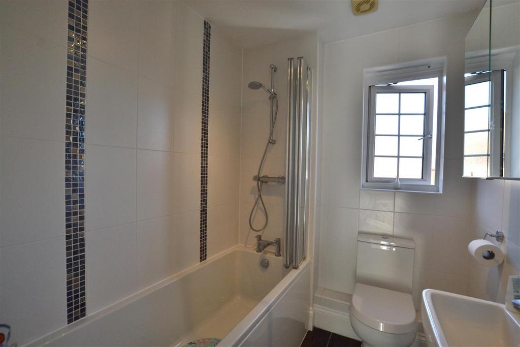 Family Bathroom.JPG