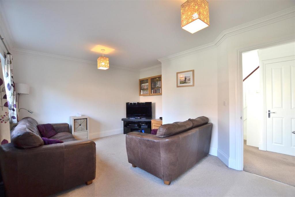 Living Room 1.JPG