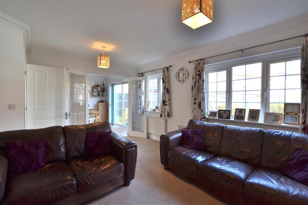 Living Room 3.JPG