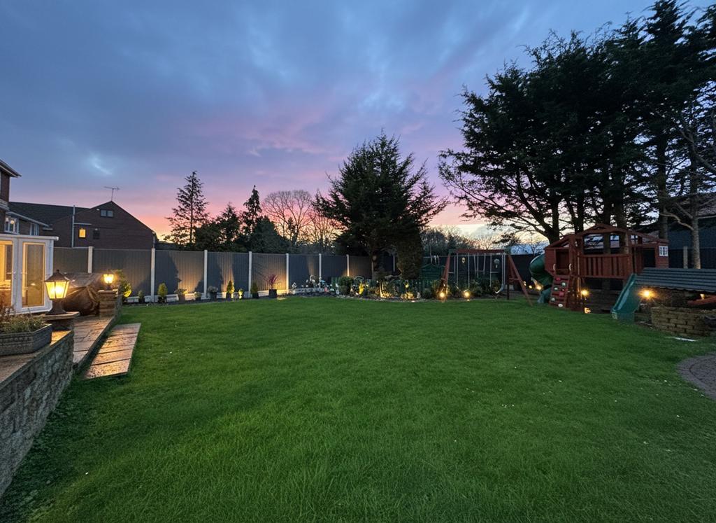 Lights to rear garden