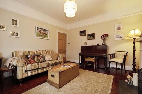 undefined, Chestnut Avenue, York