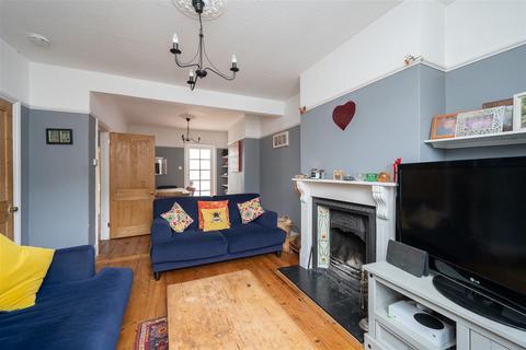 3 bedroom end of terrace house for sale, Fairfield Road, Burgess Hill
