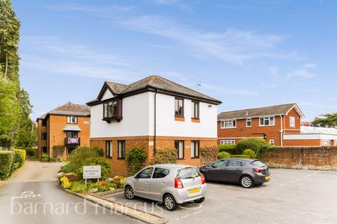 2 bedroom flat for sale, South Street, Dorking