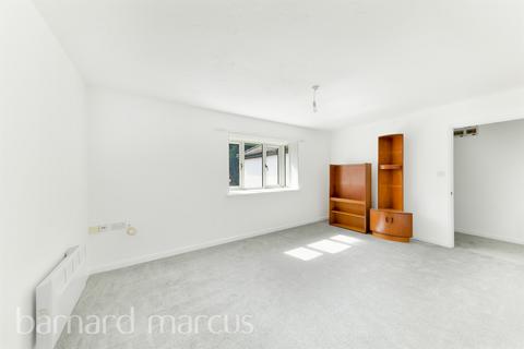 2 bedroom flat for sale, South Street, Dorking