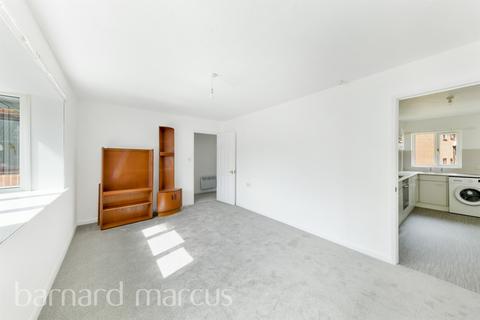 2 bedroom flat for sale, South Street, Dorking