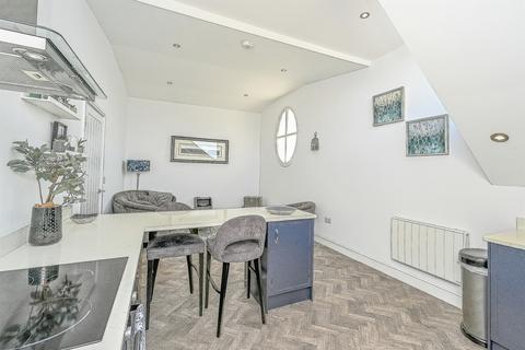 2 bedroom apartment for sale, Malt Mill Lane, Stafford