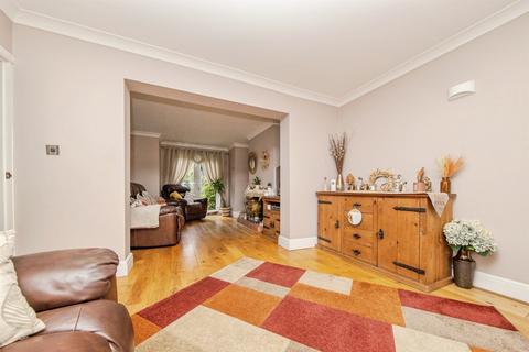 5 bedroom semi-detached house for sale, Highfield Avenue, Harwich