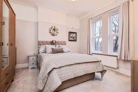 5 bedroom end of terrace house for sale, Ashtree Road, Cradley Heath