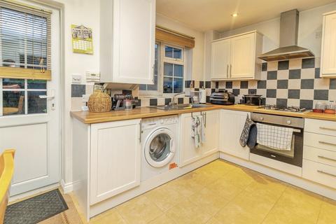 2 bedroom end of terrace house for sale, Grove Gardens, Tring