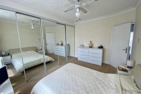 3 bedroom semi-detached house for sale, Devon Avenue, Manchester