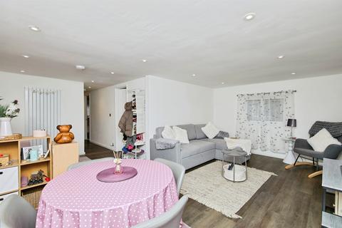 undefined, Navigation Mobile Home Park, Derby