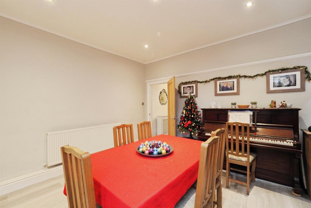 House in Nottingham, Long Eaton - More