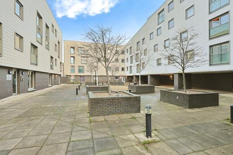 2 bedroom flat for sale, Maidstone Road, Norwich