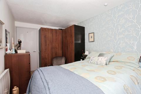 undefined, Lincoln Gate, Peterborough