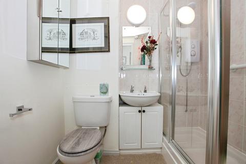 1 bedroom ground floor flat for sale, Lincoln Gate, Peterborough