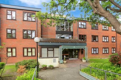 1 bedroom ground floor flat for sale, Lincoln Gate, Peterborough