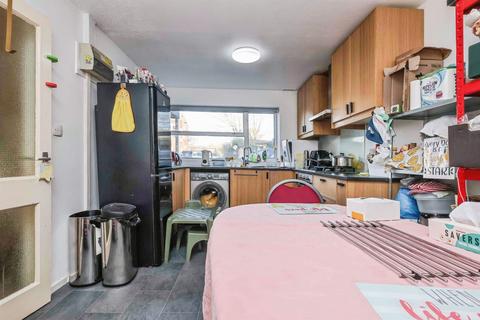 undefined, Near Lands Close, Quinton, Birmingham