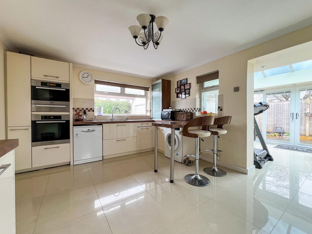 Kitchen/Breakfast