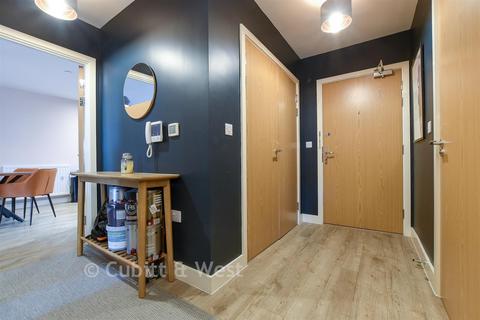 2 bedroom apartment for sale, Marketfield Way, Redhill, Surrey