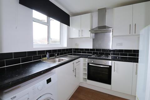 3 bedroom bungalow for sale, Chiltern Avenue, Farnborough GU14
