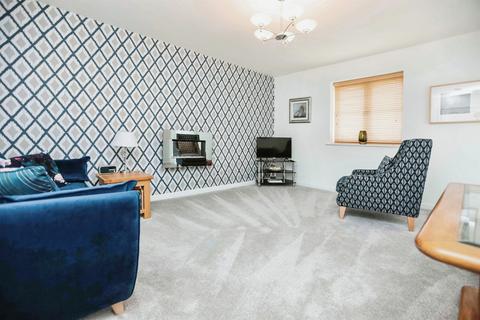 2 bedroom apartment for sale, Cavalier Drive, Halesowen