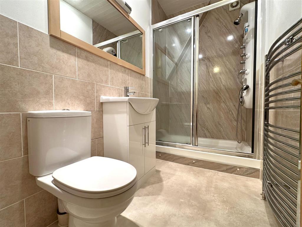 En-Suite 593
