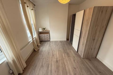 2 bedroom house to rent, Town Road, N9, Edmonton