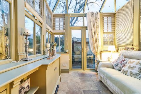 3 bedroom character property for sale, The Drive, Bradford BD13