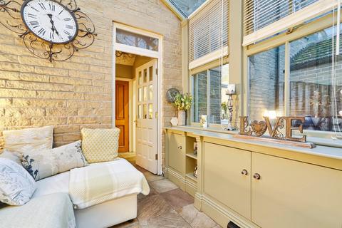 3 bedroom character property for sale, The Drive, Bradford BD13
