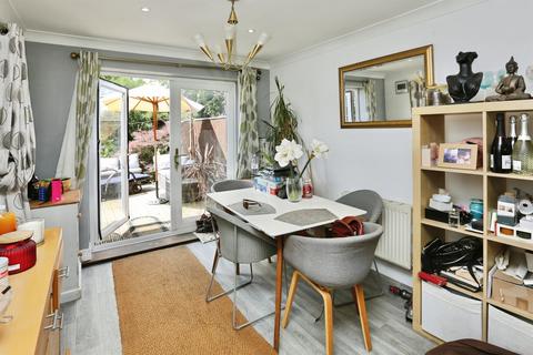 3 bedroom semi-detached house for sale, Spring Close, Fair Oak, Eastleigh